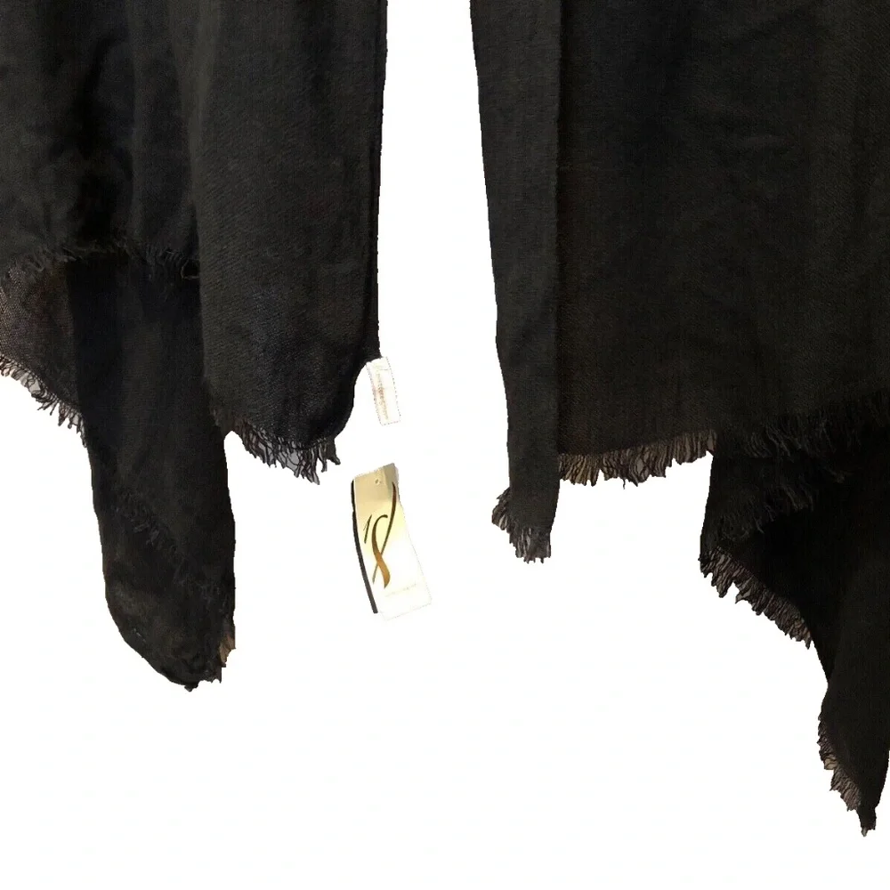 (NWT) Collection Eighteen XllX Black Oversized Eyelash Fringed Wrap/Scarf OS